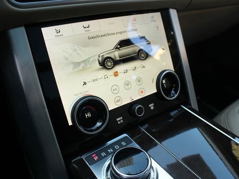 Used 2018 Land Rover Range Rover Supercharged image 30