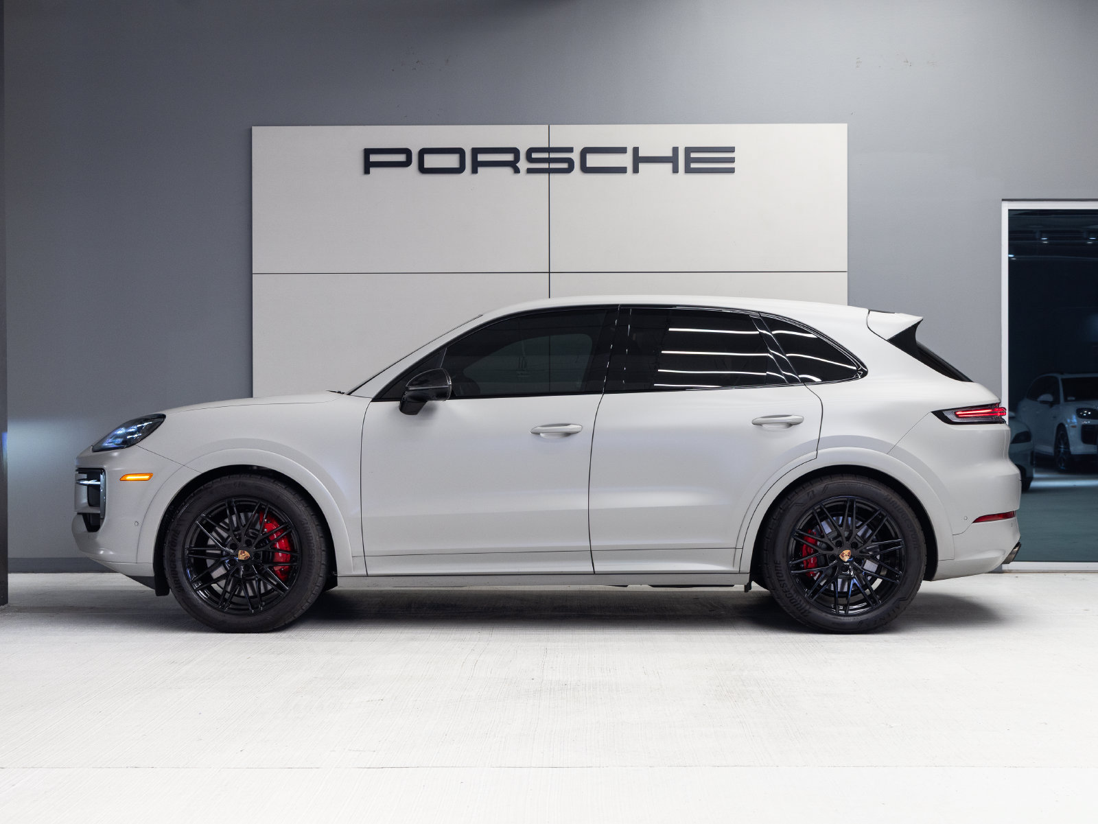 Certified 2026 Porsche Cayenne GTS AWD/4WD image 2