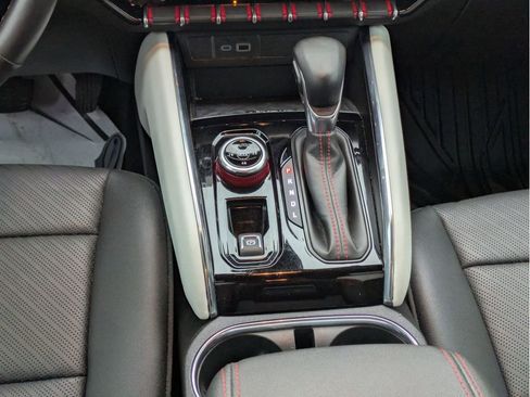 Certified 2024 GMC Canyon AT4X image 19