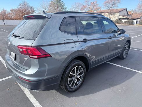 Used 2021 Volkswagen Tiguan S image 5