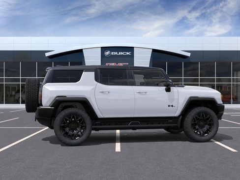 New 2026 GMC Hummer EV SUV w/ LPO, Dark Essentials Package AWD/4WD image 29