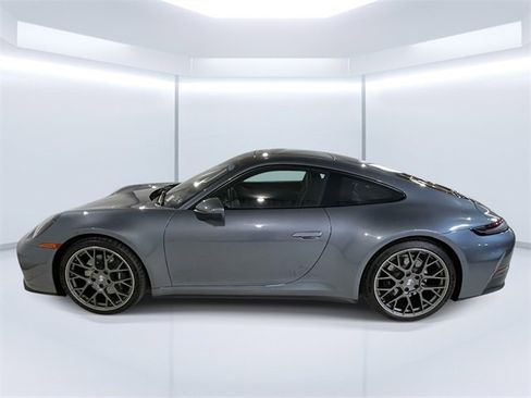 Used 2025 Porsche 911 Carrera image 2