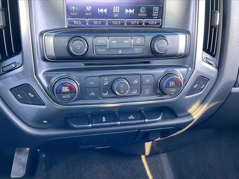 Used 2018 Chevrolet Silverado 1500 LT w/ All Star Edition image 32