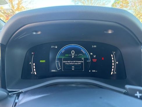 Used 2025 Toyota Camry SE image 23