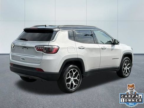 Used 2024 Jeep Compass Limited AWD/4WD image 3
