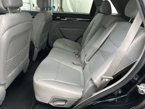 Used 2015 Kia Sorento LX image 20