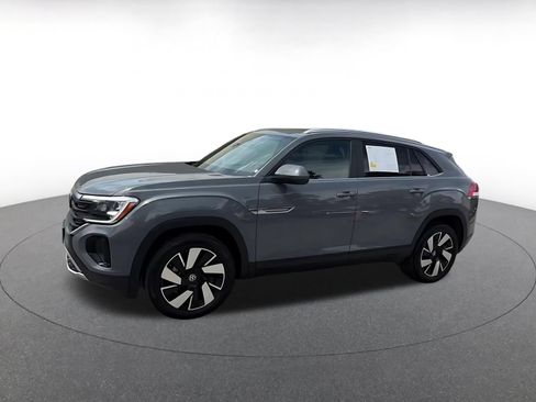 Used 2026 Volkswagen Atlas Cross Sport SE FWD image 6