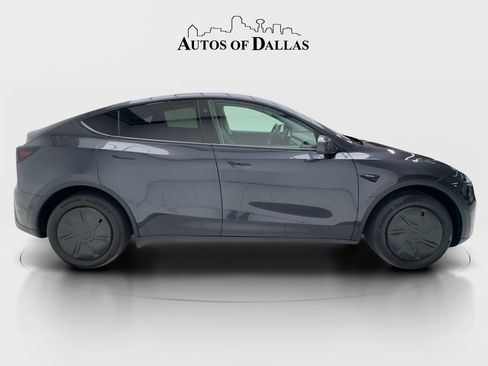 Used 2026 Tesla Model Y 2WD image 5