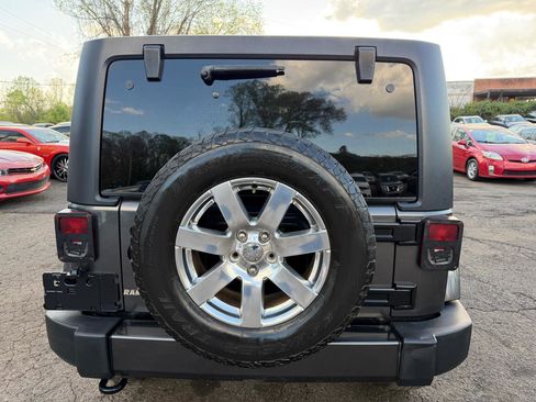 Used 2017 Jeep Wrangler Unlimited Sahara image 6