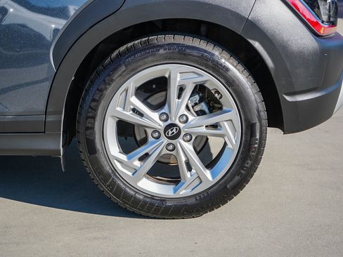 Used 2022 Hyundai Kona SEL w/ Convenience Package image 6