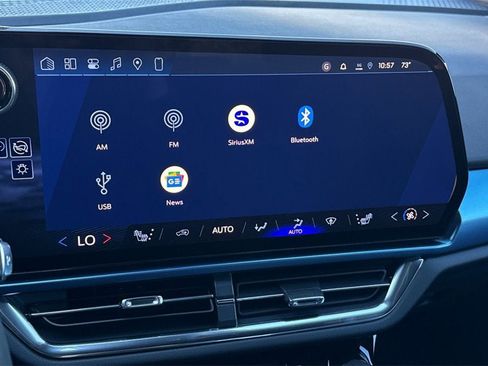 New 2026 Chevrolet Equinox EV LT w/ LPO, Blackout Package image 18