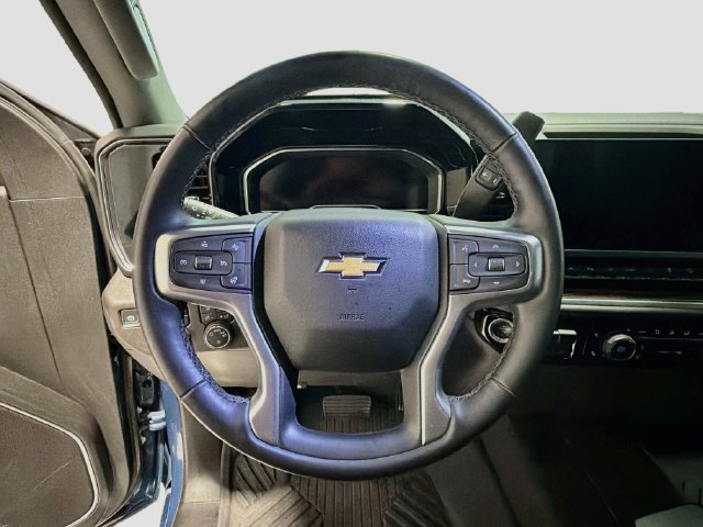 Used 2024 Chevrolet Silverado 1500 LT AWD/4WD image 10
