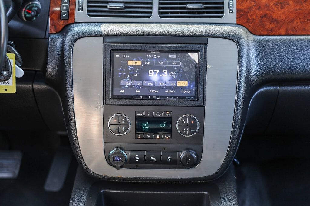 Used 2014 GMC Yukon XL SLT RWD image 3