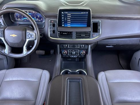 Used 2024 Chevrolet Suburban LT image 15