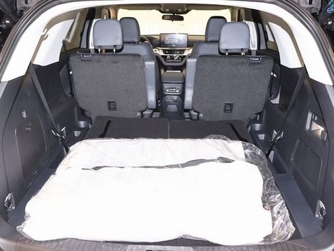 New 2026 Ford Explorer Active w/ Active Comfort Package image 32