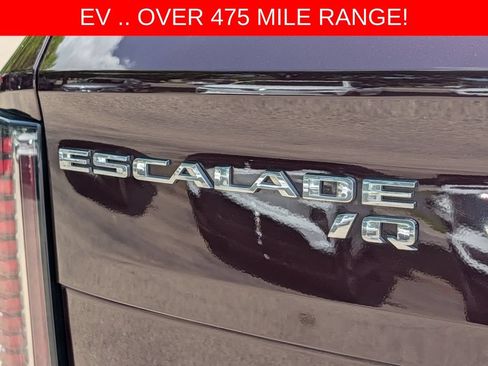 Used 2025 Cadillac Escalade IQ Luxury 2 w/ LPO, Premium Carpet Package AWD/4WD image 11