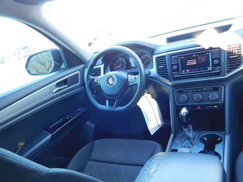 Used 2019 Volkswagen Atlas S w/ Towing Package image 3