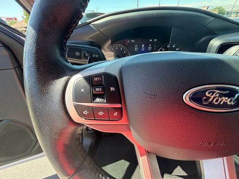 Used 2021 Ford Explorer XLT w/ Equipment Group 202A image 14