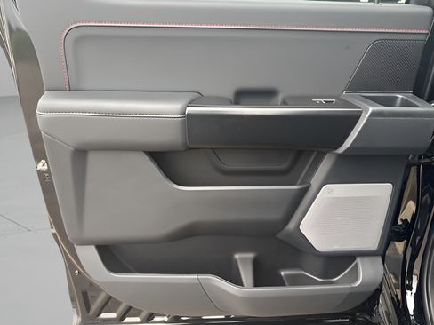 New 2025 Ford F150 Raptor AWD/4WD image 16