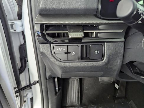 New 2026 Kia Sportage LX image 20