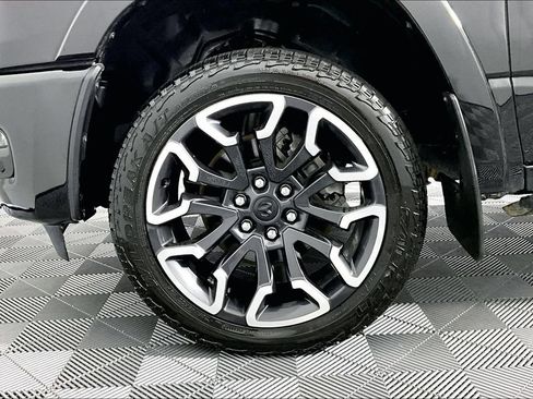 Used 2025 RAM 1500 Limited AWD/4WD image 8