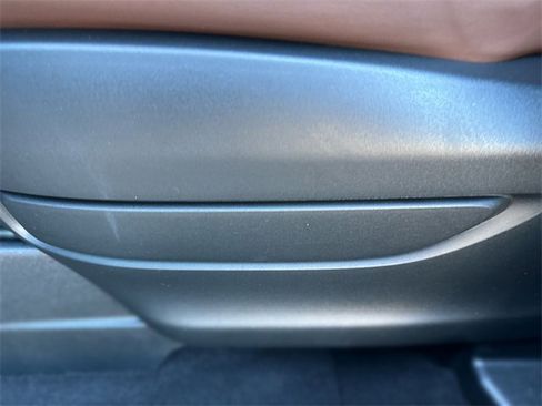 Used 2023 Lincoln Aviator Reserve w/ Equipment Group 201A image 13