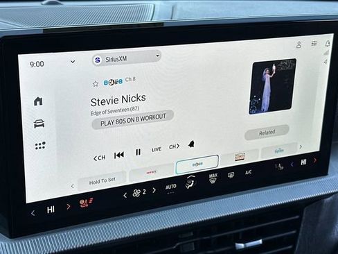 Used 2025 Ford Explorer Platinum w/ Ultimate Package image 17