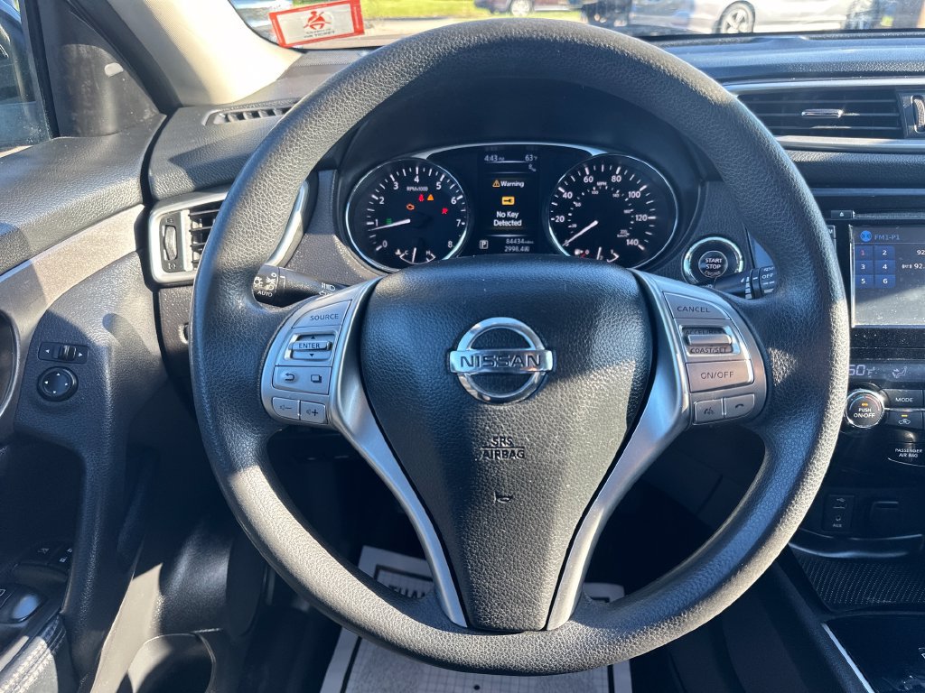 Used 2014 Nissan Rogue SV w/ SV Premium Package AWD/4WD image 29