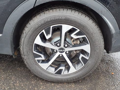 Certified 2024 Kia Sportage EX FWD image 12