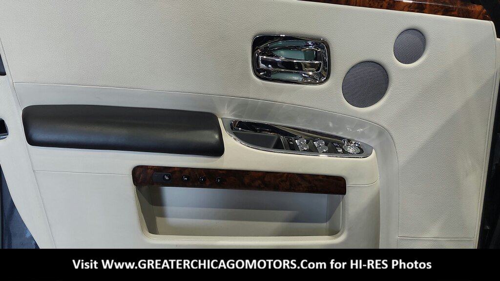 Used 2013 Rolls-Royce Ghost RWD image 17