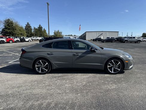 Used 2021 Hyundai Sonata SEL Plus w/ Tech Package image 3