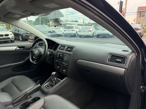 Used 2018 Volkswagen Jetta SE FWD image 22