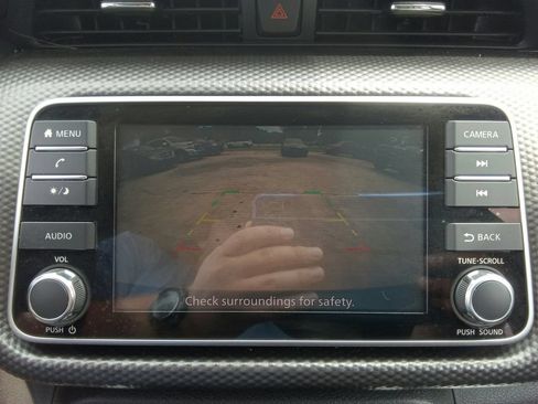 Used 2019 Nissan Kicks SV FWD image 27