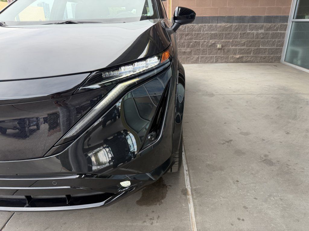 Used 2024 Nissan Ariya FWD image 11