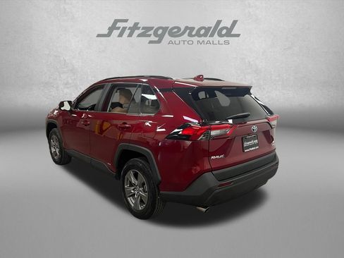 Used 2024 Toyota RAV4 LE AWD/4WD image 3
