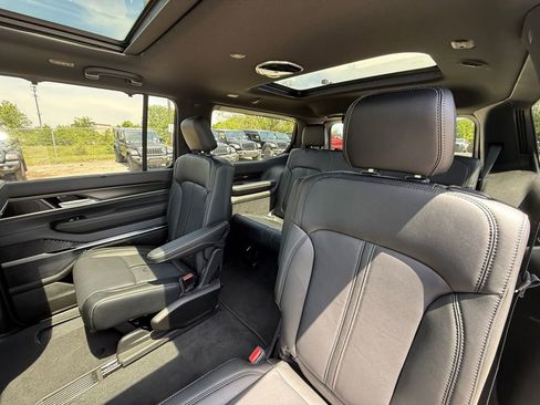New 2026 Jeep Grand Wagoneer Summit AWD/4WD image 24