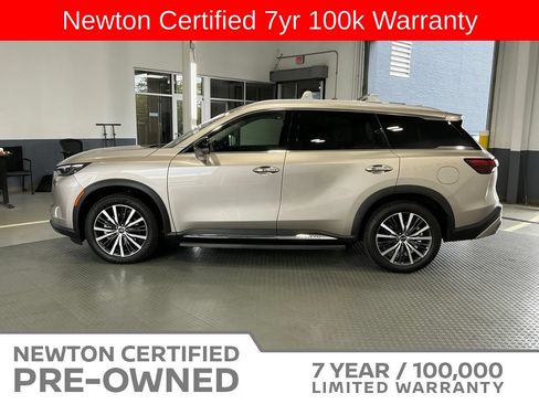 Used 2025 INFINITI QX60 Sensory w/ Vision Package AWD/4WD image 3