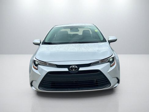 Used 2026 Toyota Corolla LE image 2