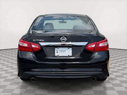 Used 2017 Nissan Altima 2.5 S FWD image 6