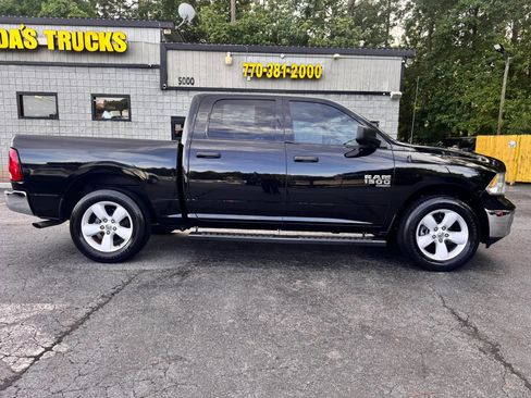 Used 2020 RAM 1500 Tradesman w/ Tradesman SXT Package RWD image 9
