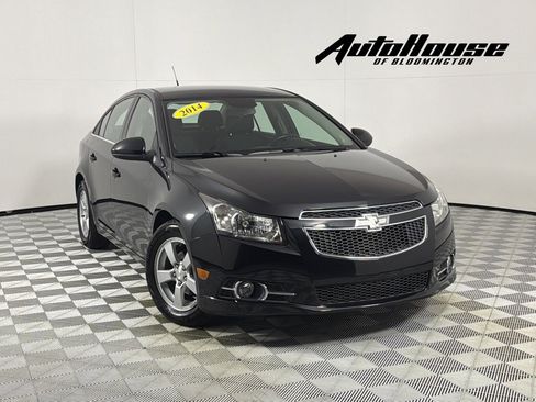 Used 2014 Chevrolet Cruze LT w/ Technology Package FWD image 1