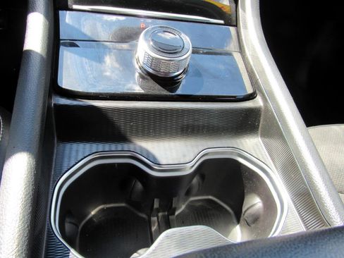 Used 2024 Jeep Grand Cherokee L Altitude image 27