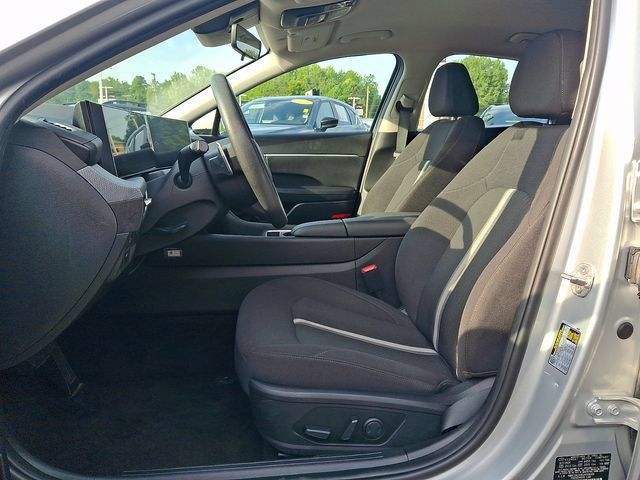 Used 2025 Hyundai Sonata SEL FWD image 13