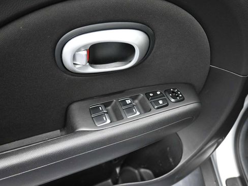Used 2019 Kia Soul image 10