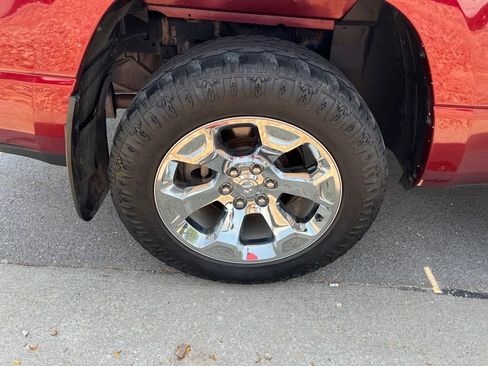 Used 2019 RAM 1500 Big Horn AWD/4WD image 10