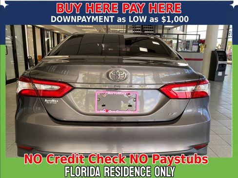 Used 2018 Toyota Camry LE image 21