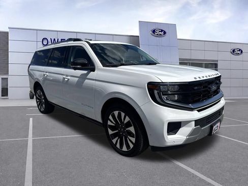 Used 2025 Ford Expedition Max Platinum w/ Driver's Package AWD/4WD image 7