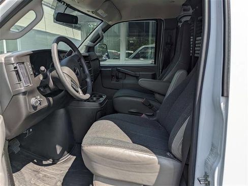 Used 2024 GMC Savana 2500 w/ Driver Convenience Package image 6