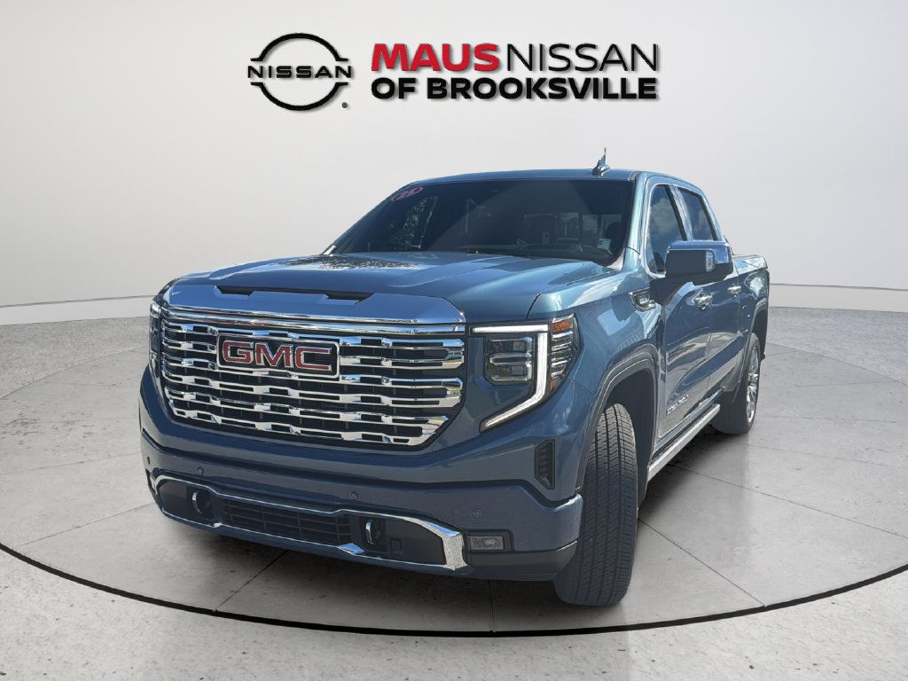 Used 2025 GMC Sierra 1500 Denali w/ Denali Reserve Package AWD/4WD image 4