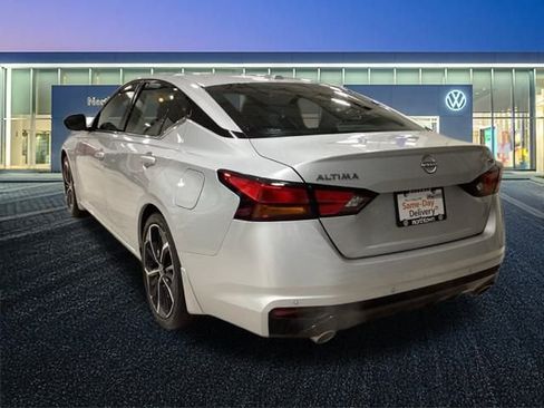 Used 2024 Nissan Altima 2.5 SR w/ SR Premium Package image 15